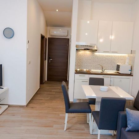 Beachfront Apartments Don Kastela Exterior photo