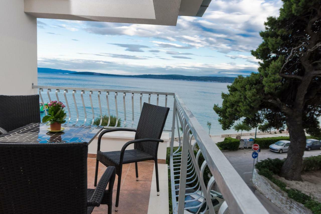 Beachfront Apartments Don Kastela Exterior photo